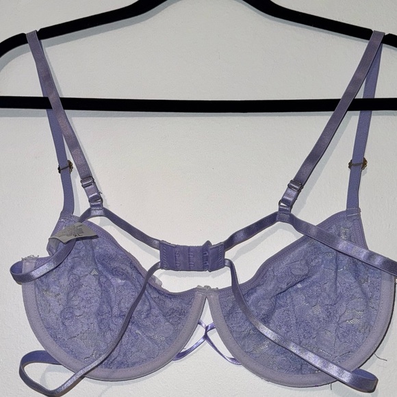Lilac Lace Flower Bra - Picture 4 of 4